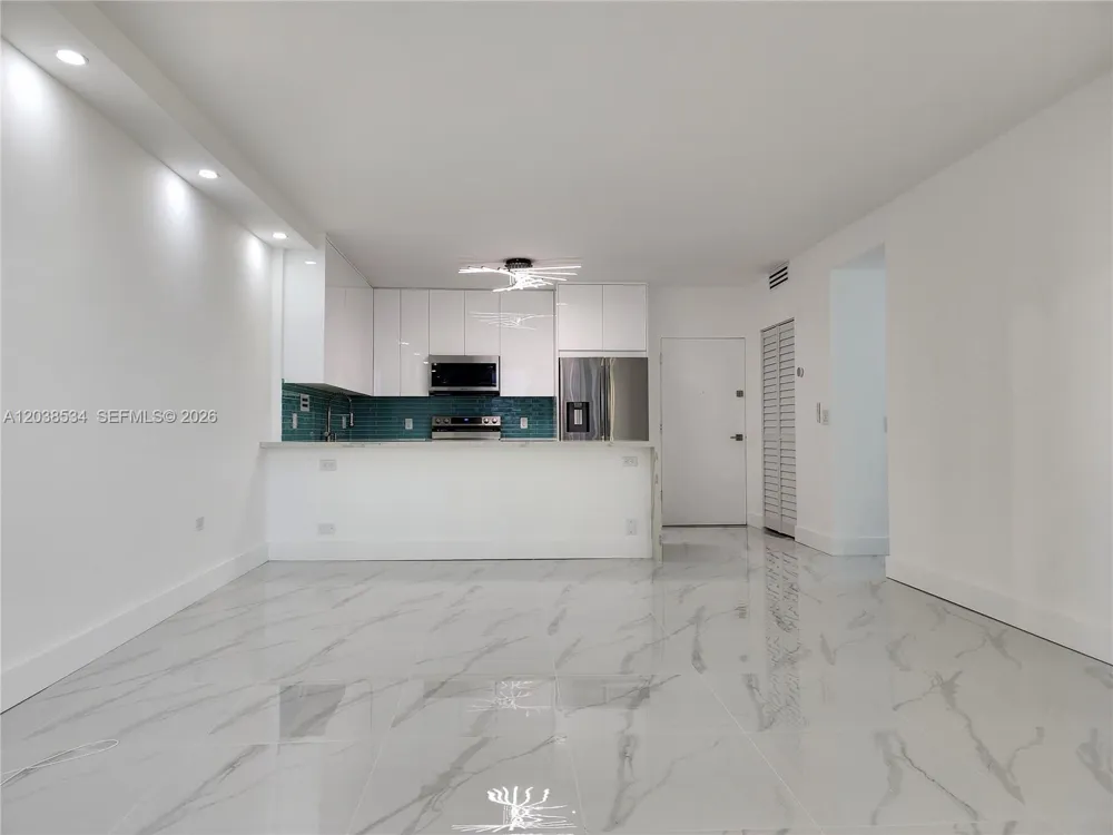 3505 S Ocean Dr #716 Hollywood, FL 33019