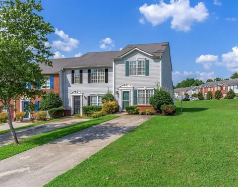 1327 Hollenbeck Lane