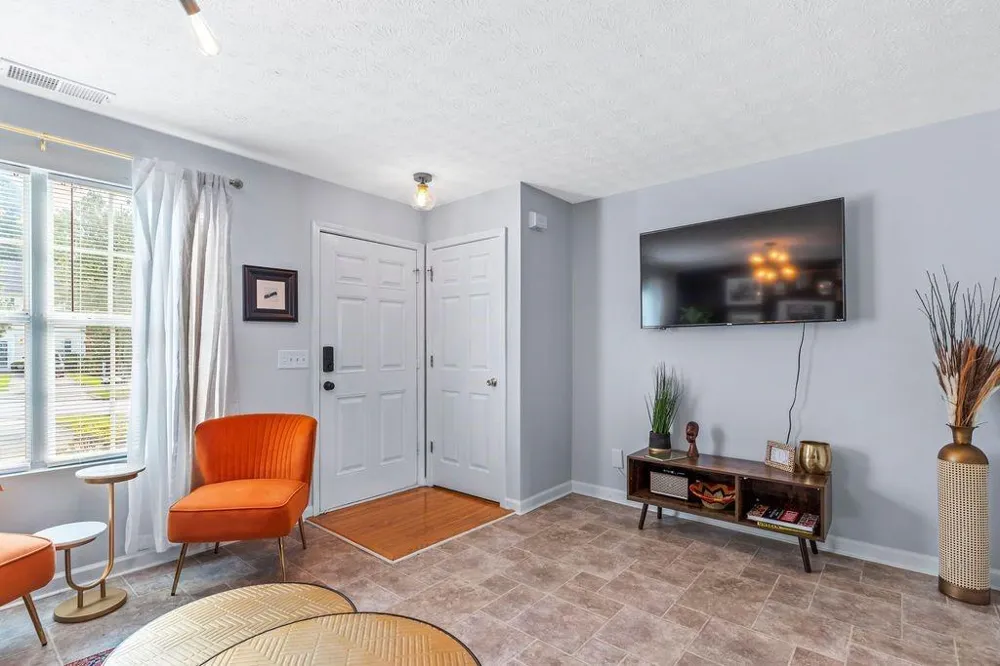 1327 Hollenbeck Lane Riverdale, GA 30296