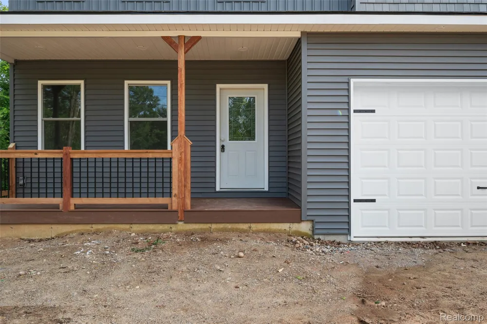 9355 Andersonville Road Springfield Charter Township, MI 48346