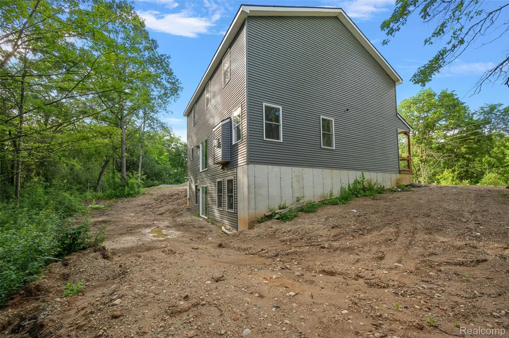 9355 Andersonville Road Springfield Charter Township, MI 48346