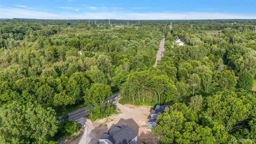 9355 Andersonville Road Springfield Charter Township, MI 48346