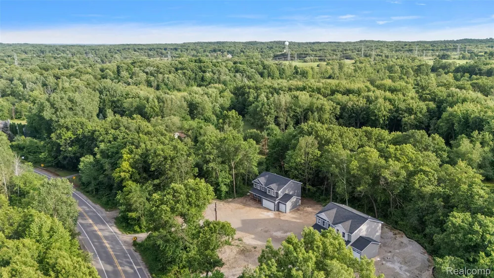 9355 Andersonville Road Springfield Charter Township, MI 48346