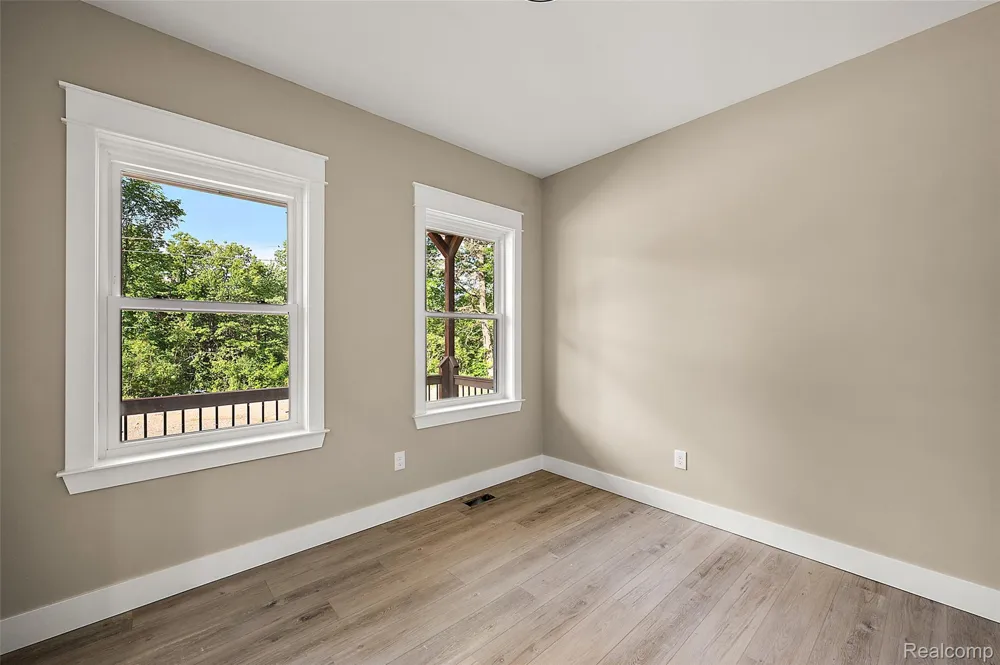 9355 Andersonville Road Springfield Charter Township, MI 48346