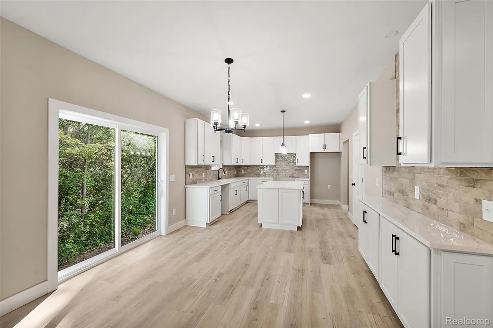 9355 Andersonville Road Springfield Charter Township, MI 48346