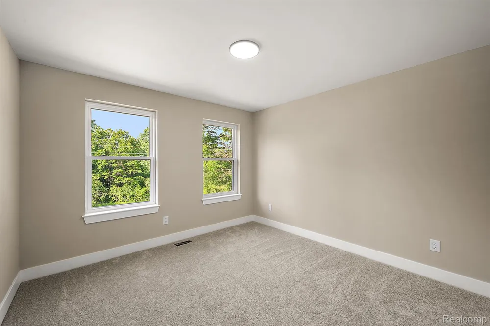 9355 Andersonville Road Springfield Charter Township, MI 48346