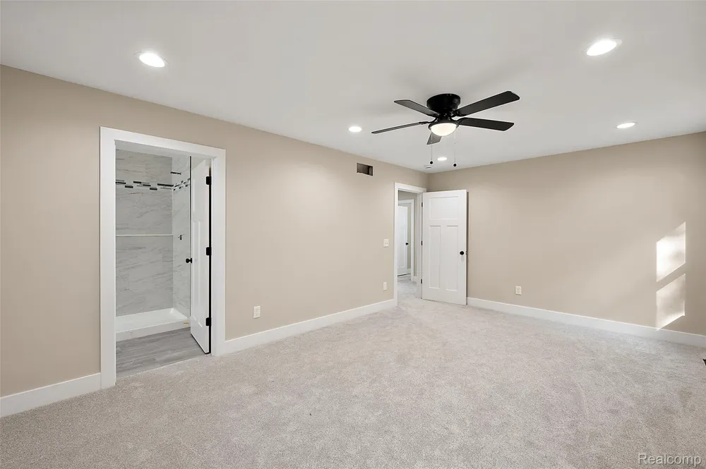 9355 Andersonville Road Springfield Charter Township, MI 48346