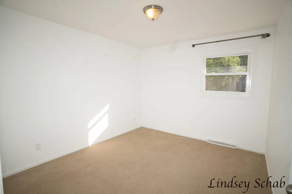 3243 Royal Oak Road Roosevelt Park City, MI 49441