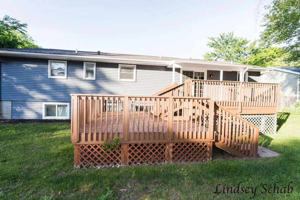 3243 Royal Oak Road Roosevelt Park City, MI 49441