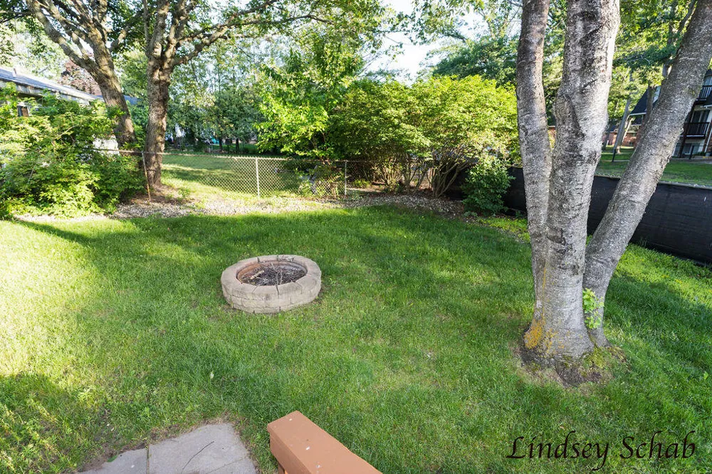 3243 Royal Oak Road Roosevelt Park City, MI 49441
