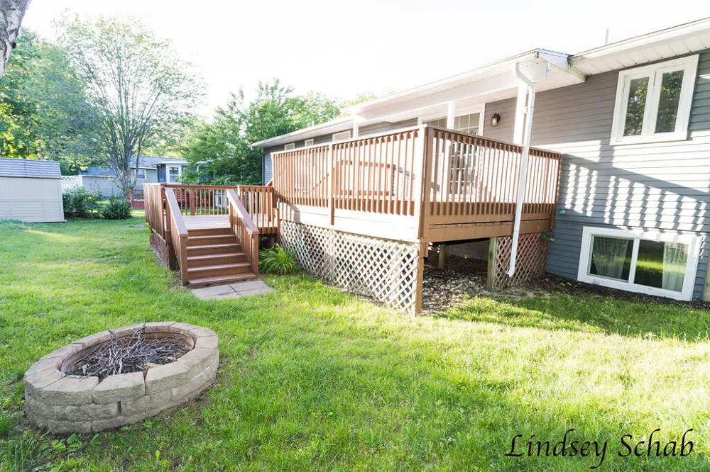 3243 Royal Oak Road Roosevelt Park City, MI 49441