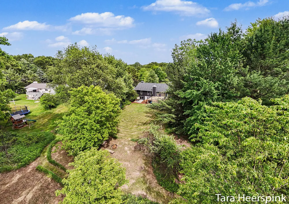6237 Arroyo Vista Drive NE Cannon Township, MI 49341