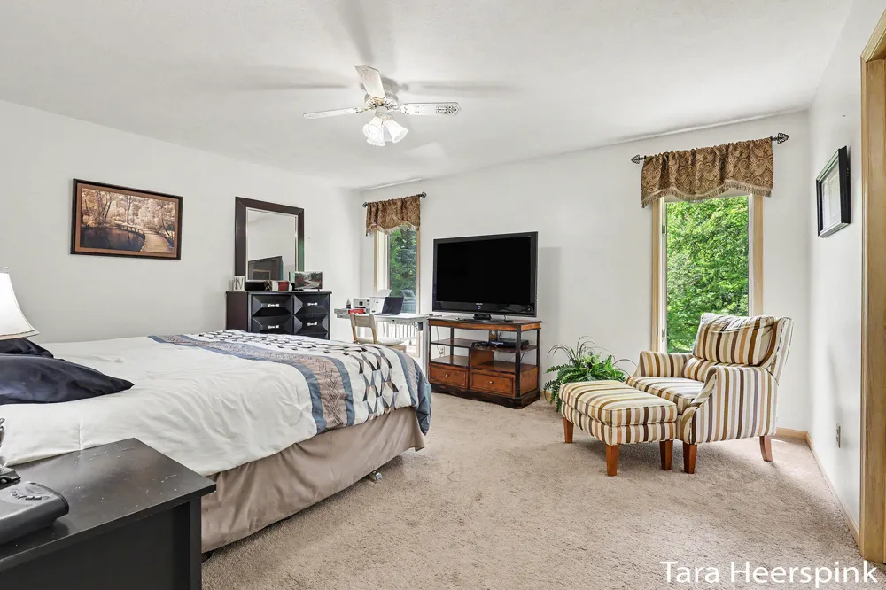 6237 Arroyo Vista Drive NE Cannon Township, MI 49341