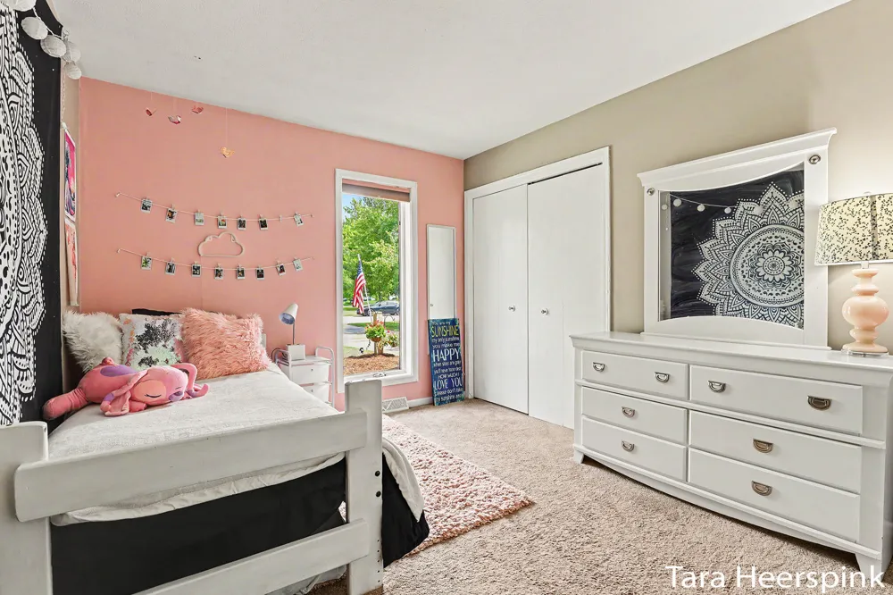 6237 Arroyo Vista Drive NE Cannon Township, MI 49341
