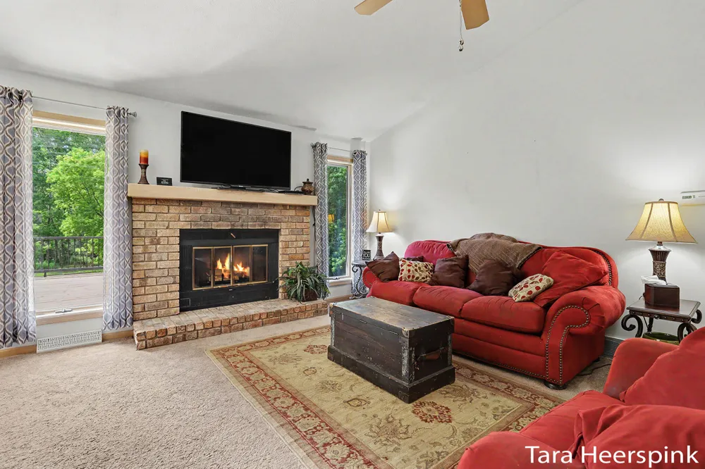 6237 Arroyo Vista Drive NE Cannon Township, MI 49341