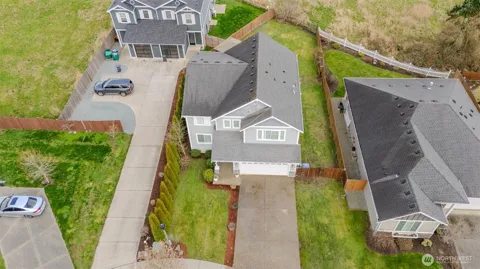 1737 Hillcrest Loop