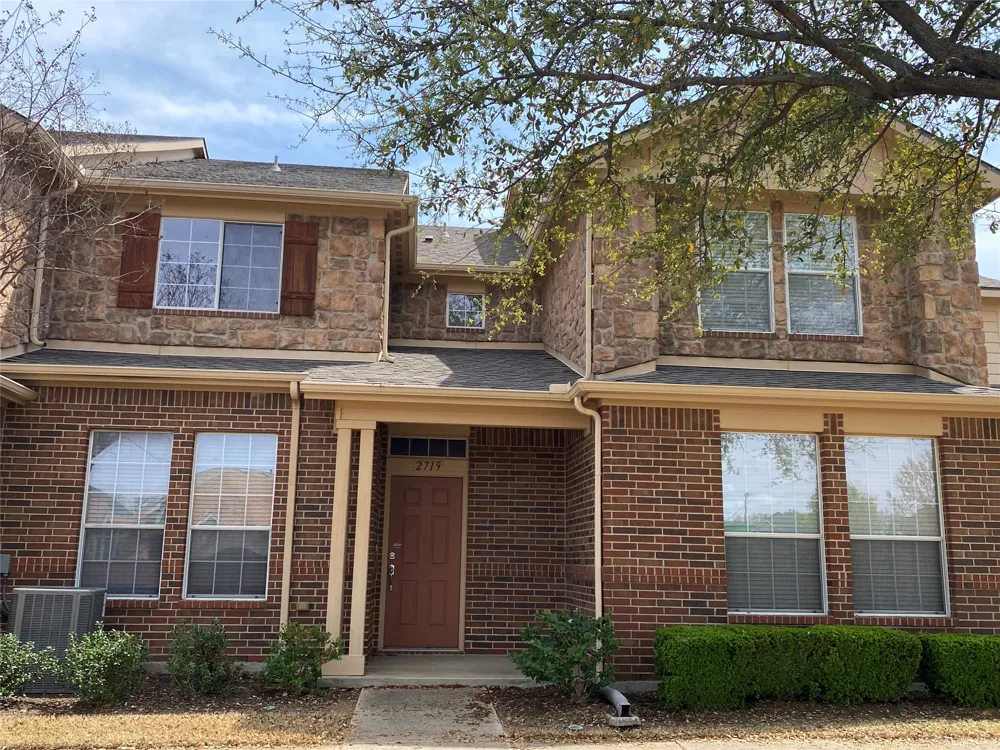 2719 Olympic Park Drive Grand Prairie, TX 75050