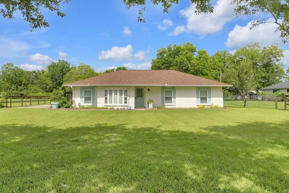 1624 Texas Avenue League City, TX 77573
