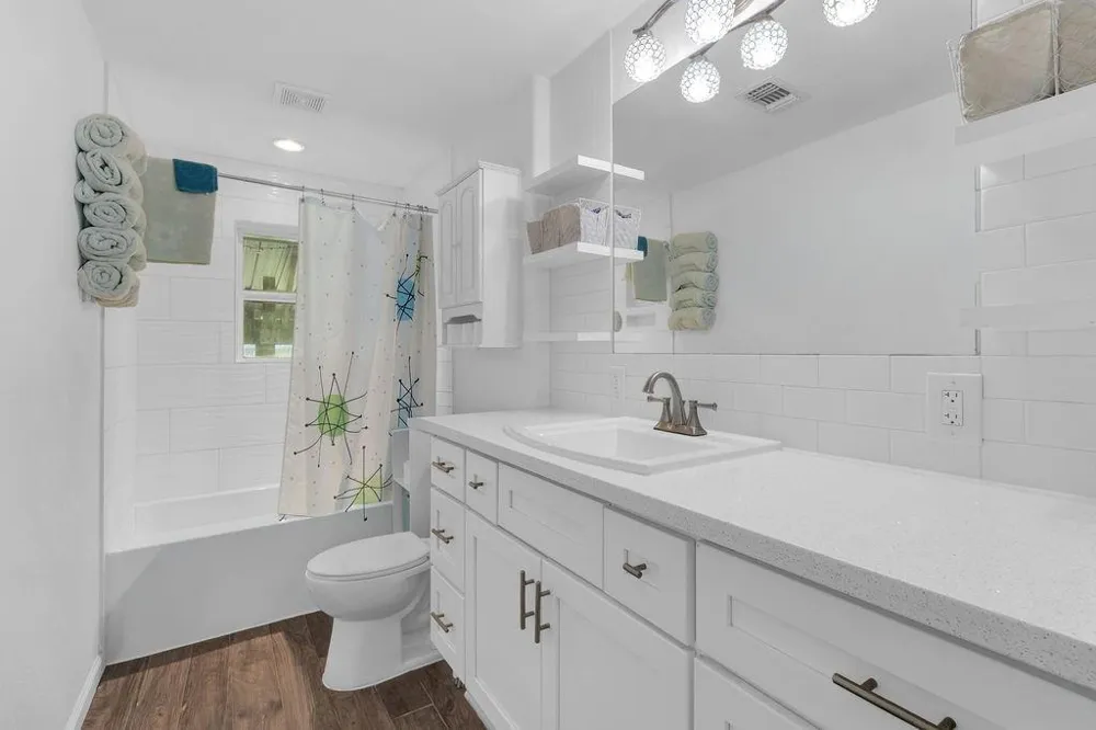 1624 Texas Avenue League City, TX 77573