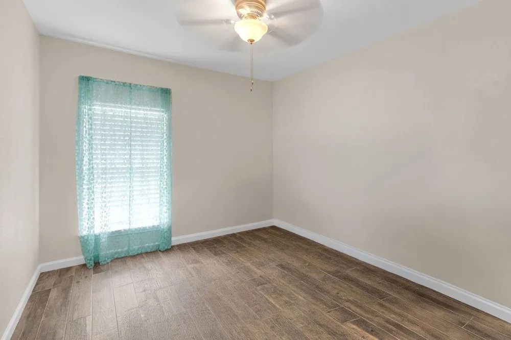 1624 Texas Avenue League City, TX 77573