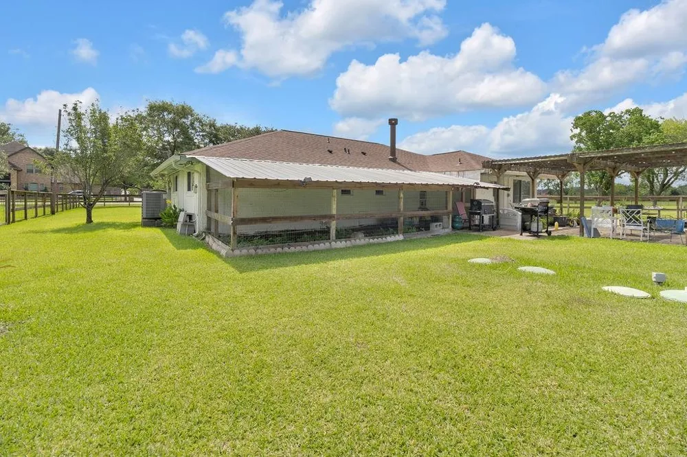 1624 Texas Avenue League City, TX 77573