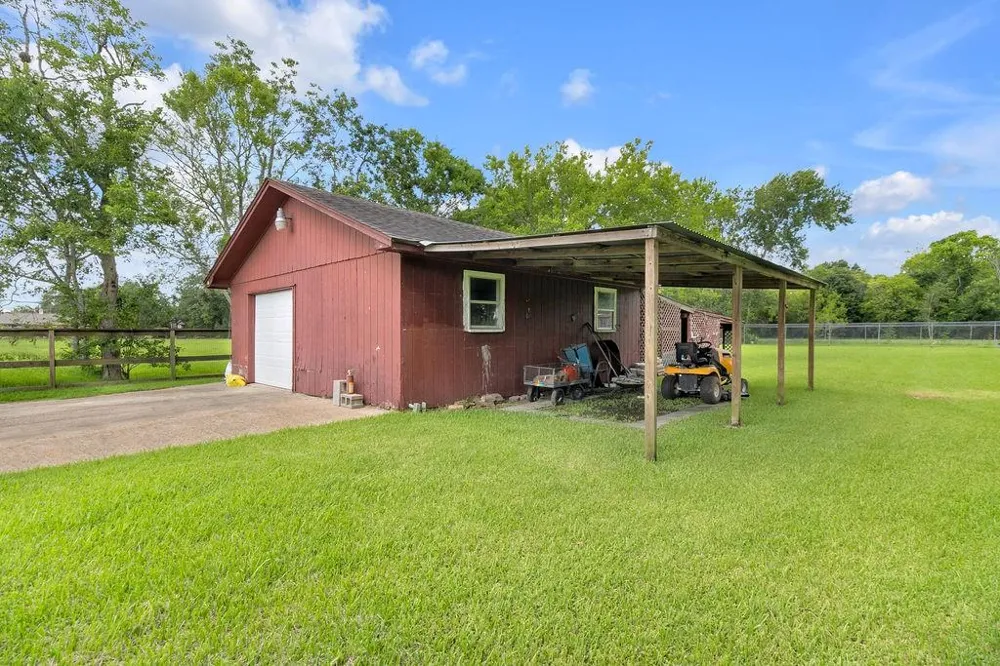 1624 Texas Avenue League City, TX 77573
