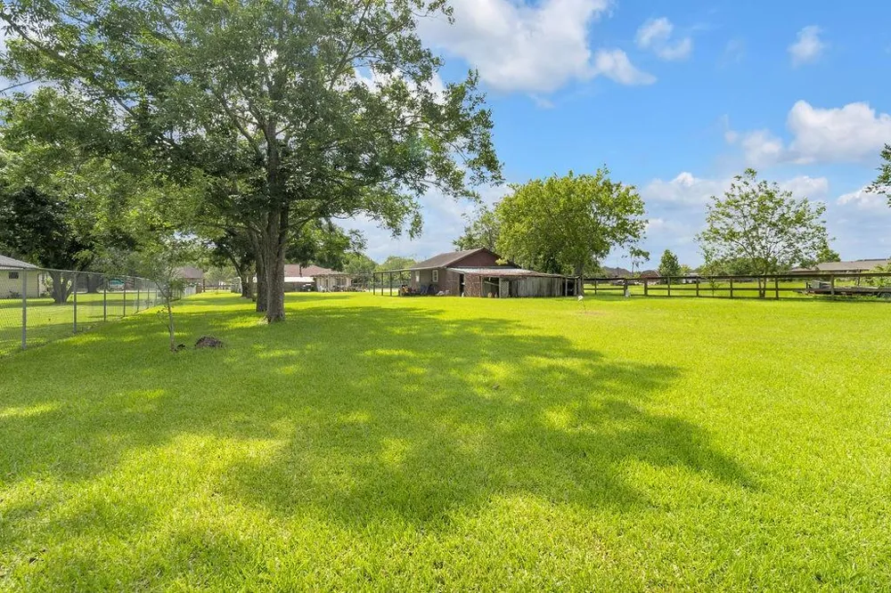 1624 Texas Avenue League City, TX 77573