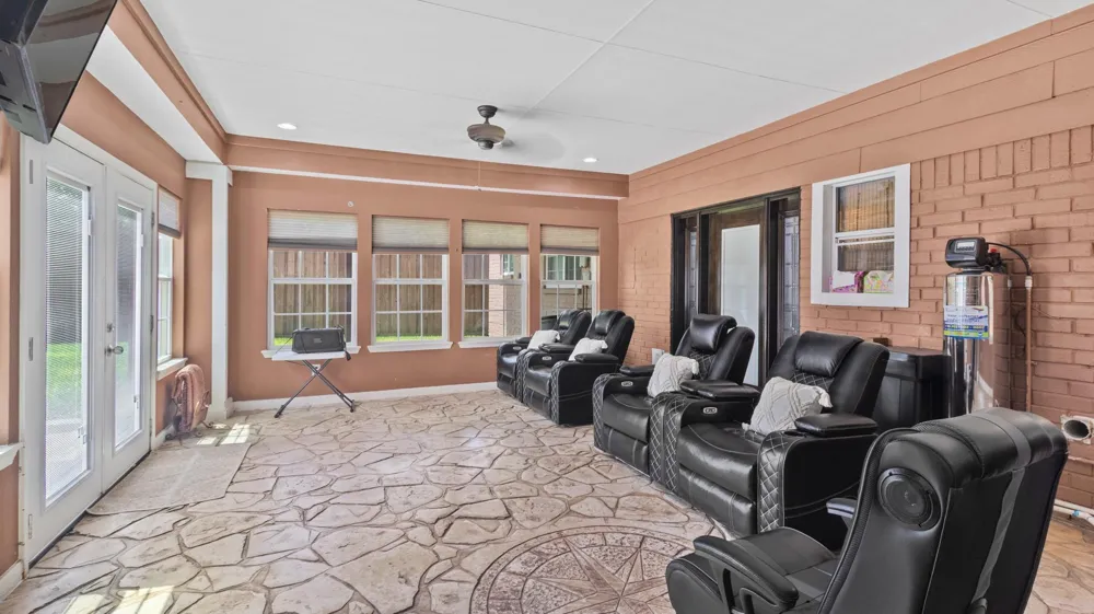 10158 Scotsbrook Drive Houston, TX 77038