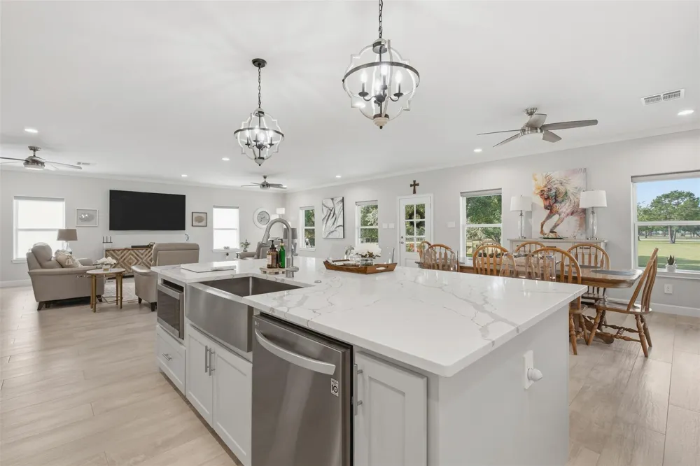 33952 Joseph Road Waller, TX 77484