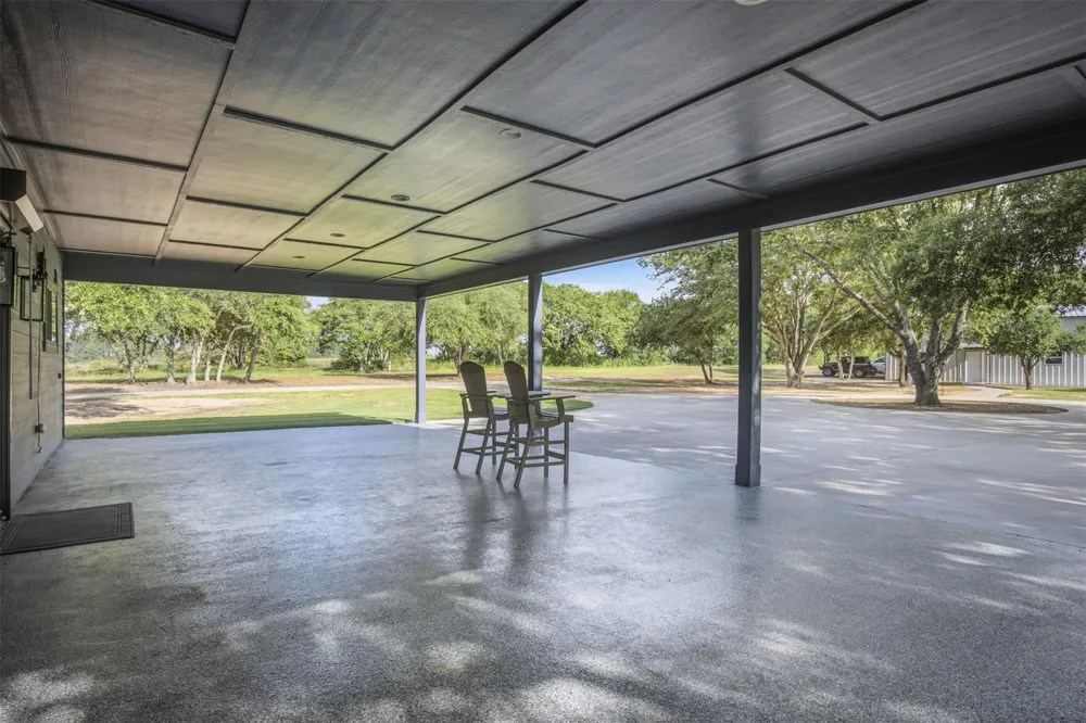 33952 Joseph Road Waller, TX 77484