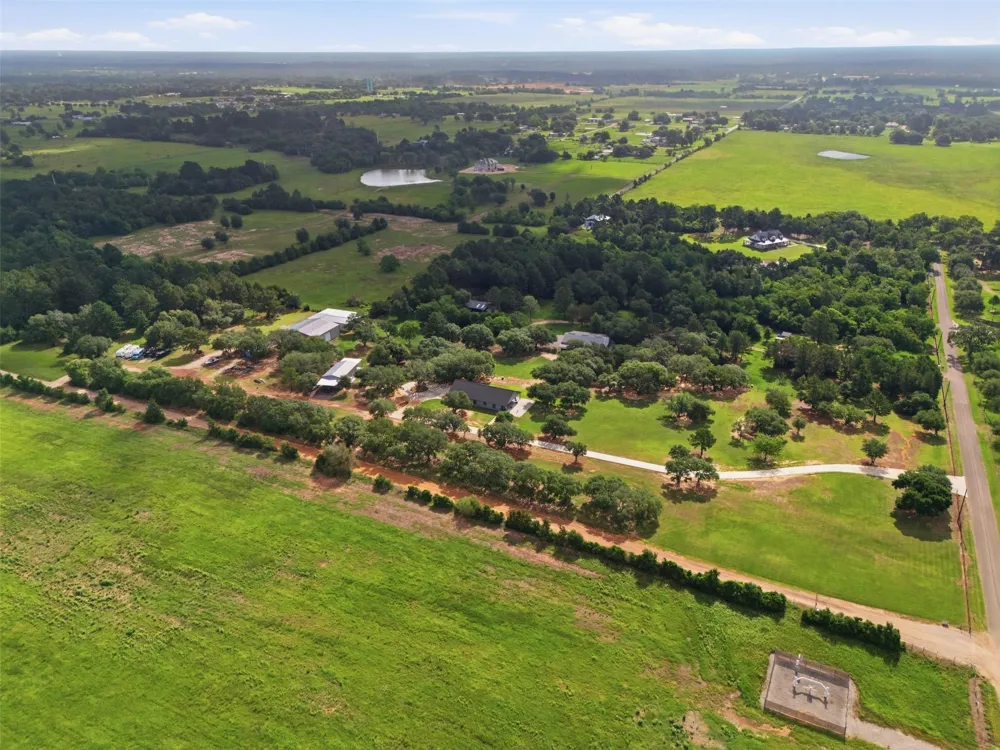 33952 Joseph Road Waller, TX 77484