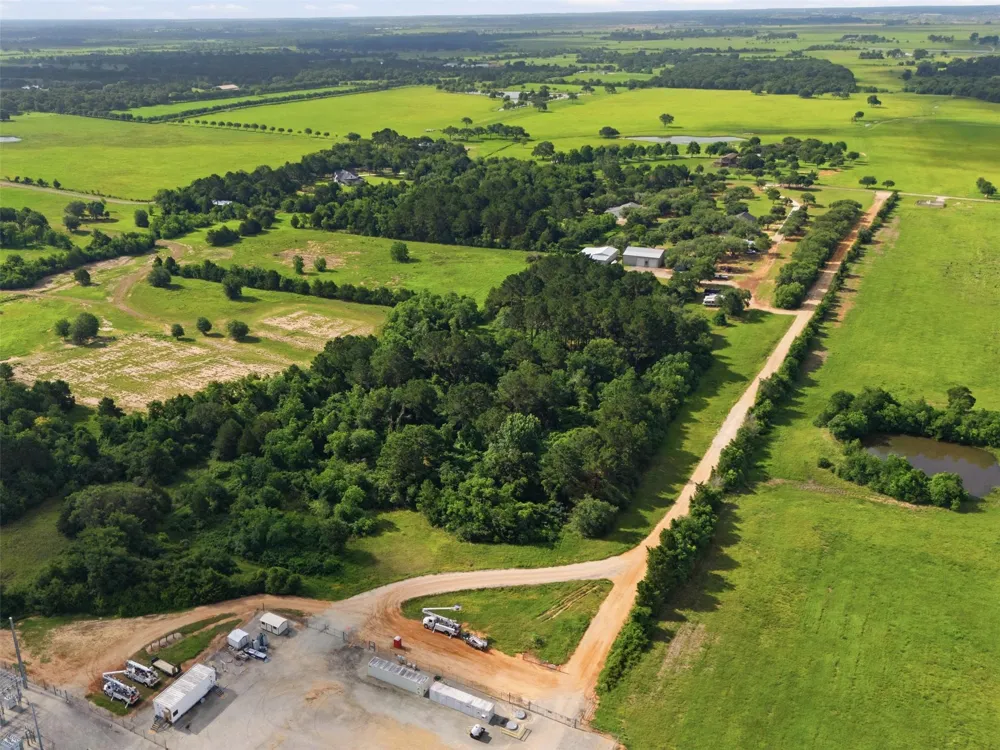 33952 Joseph Road Waller, TX 77484
