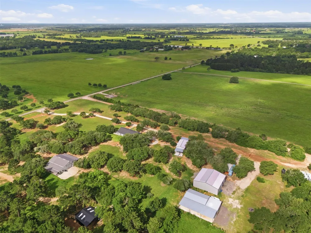 33952 Joseph Road Waller, TX 77484