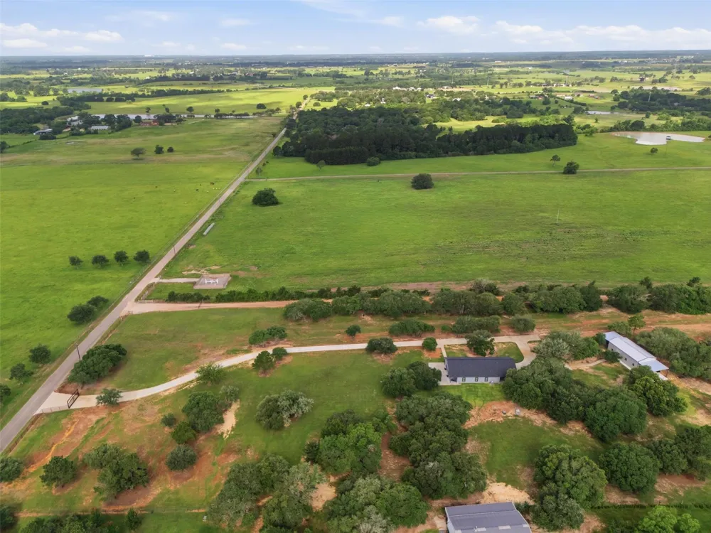33952 Joseph Road Waller, TX 77484