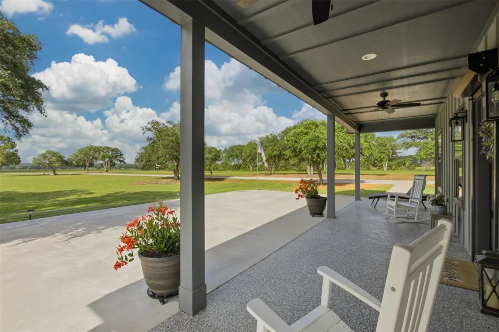 33952 Joseph Road Waller, TX 77484