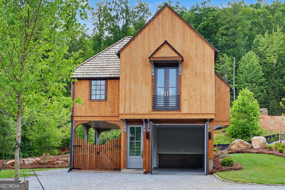 140 Cove View LN Clarkesville, GA 30523