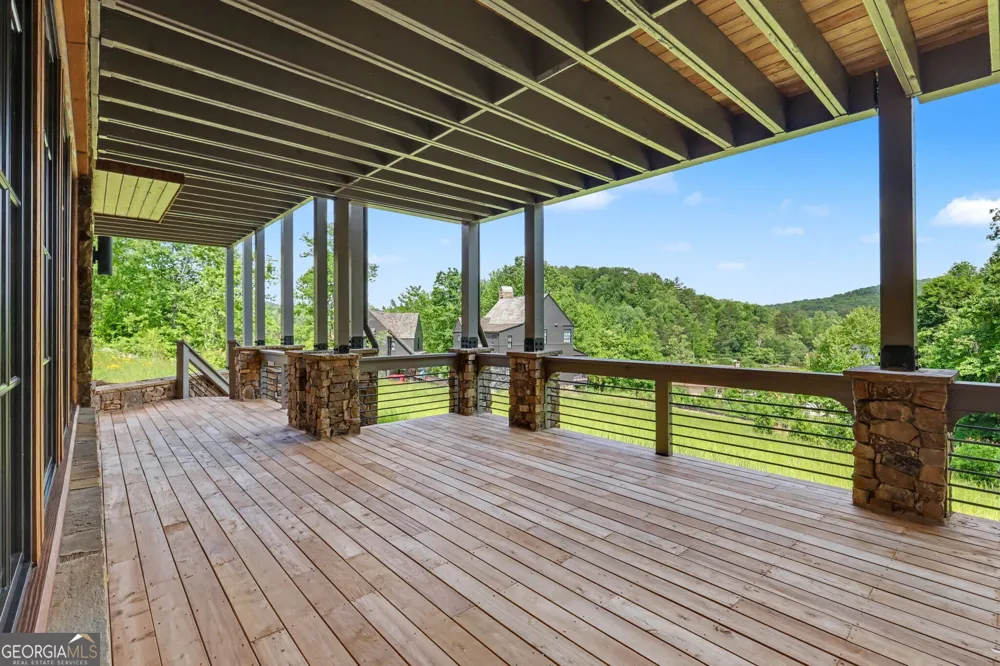 140 Cove View LN Clarkesville, GA 30523