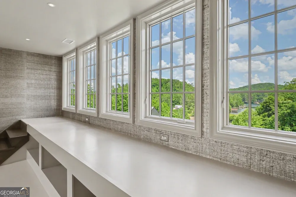 140 Cove View LN Clarkesville, GA 30523
