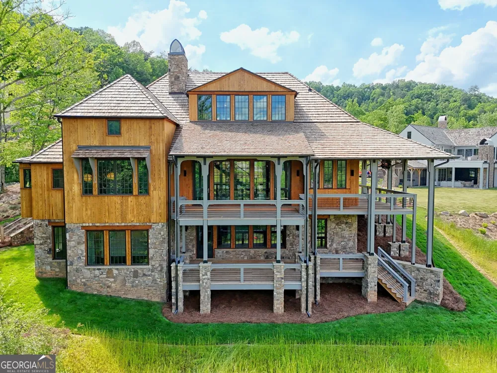 140 Cove View LN Clarkesville, GA 30523