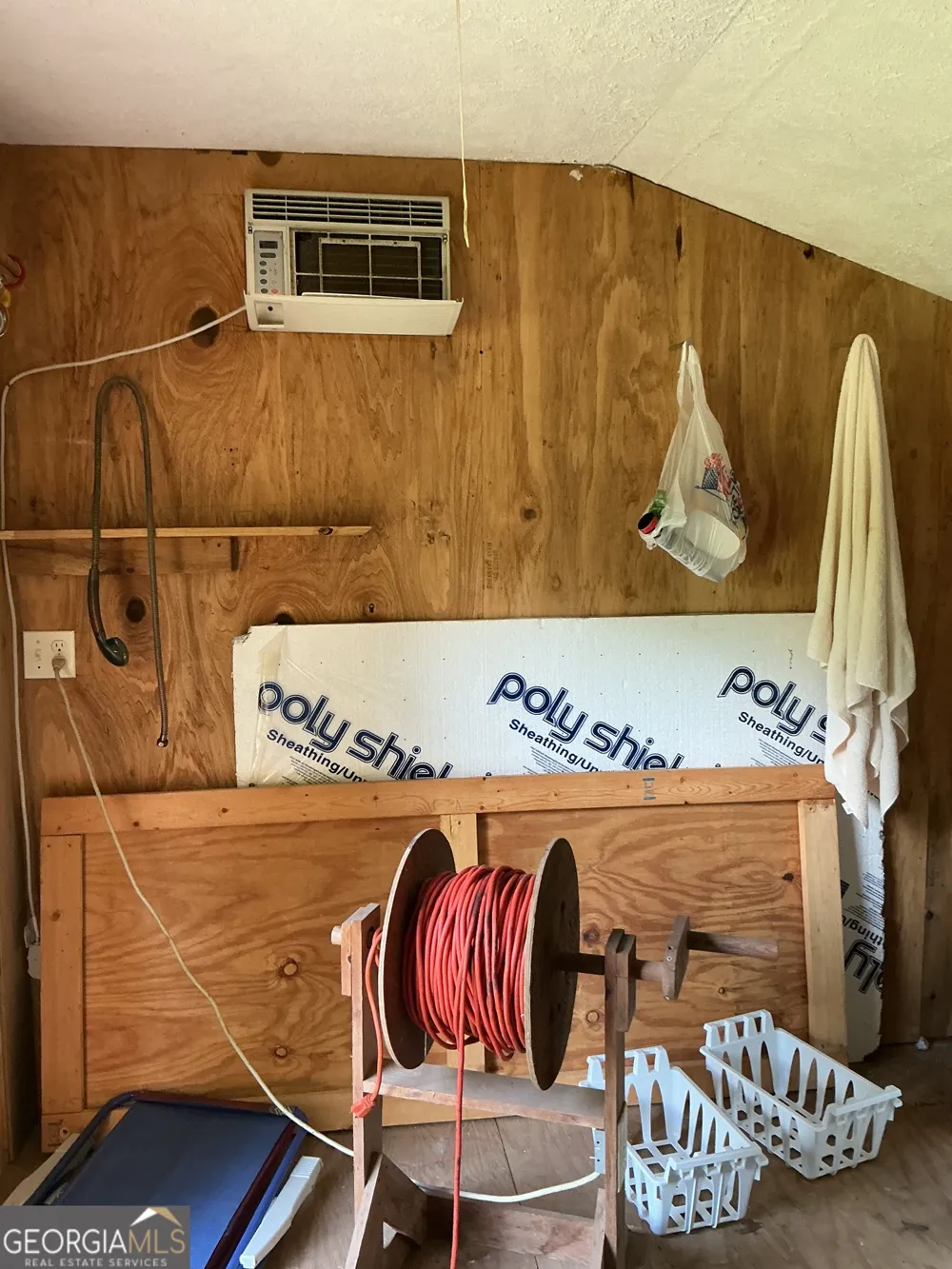 40 Canyon PASS Cleveland, GA 30528