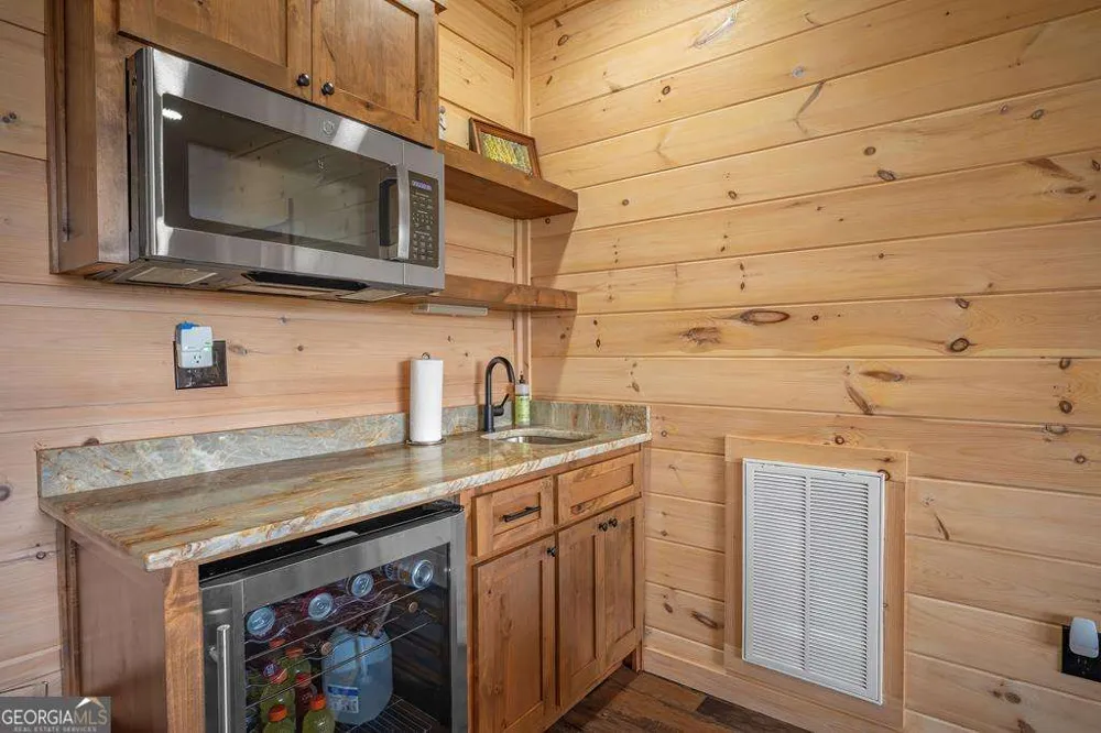 193 Pontoosuc DR Mineral Bluff, GA 30559