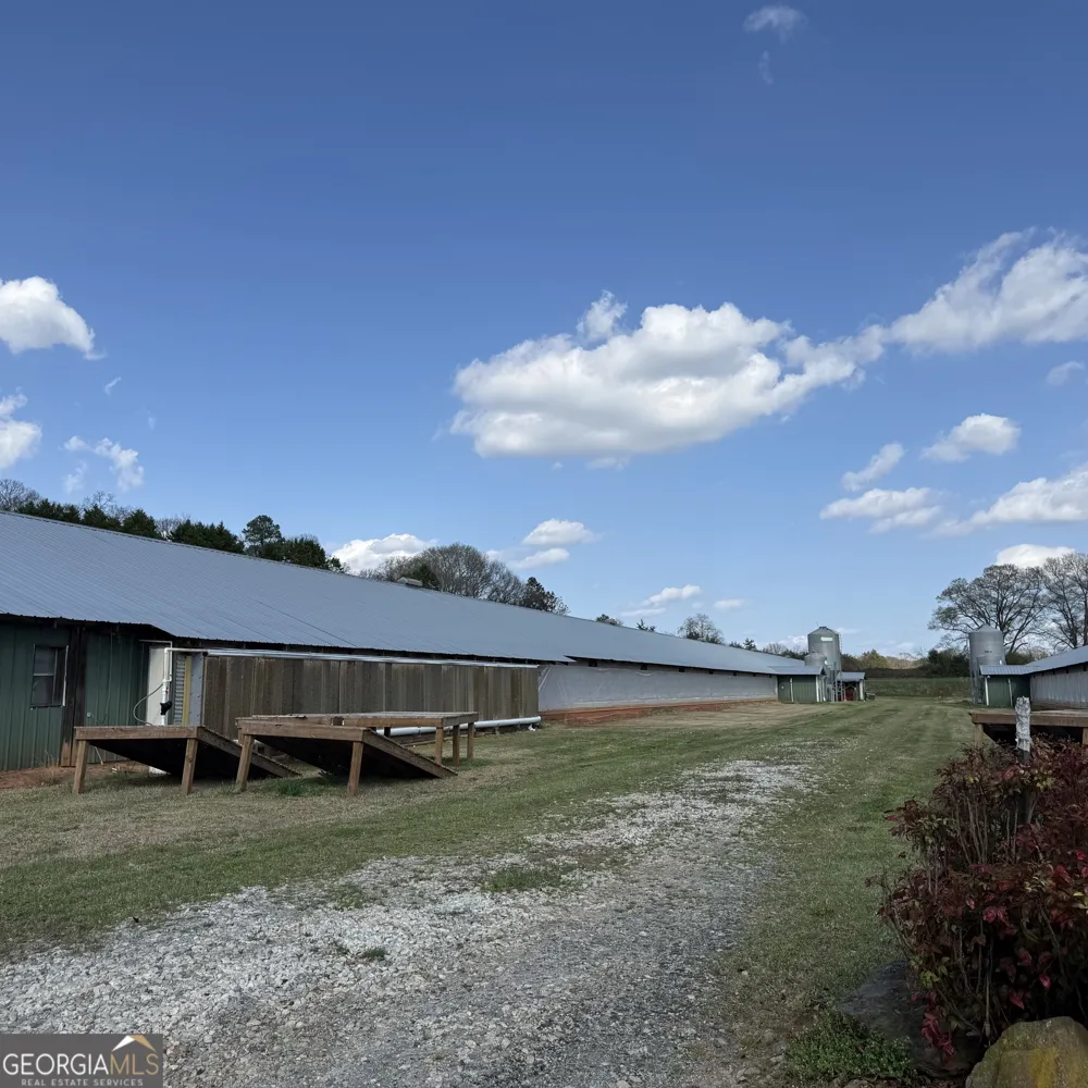1182 Crawfords Ferry RD Hartwell, GA 30643