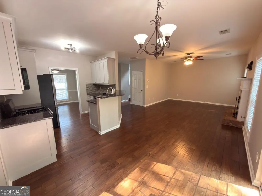 5706 Amberside LN Sugar Hill, GA 30518