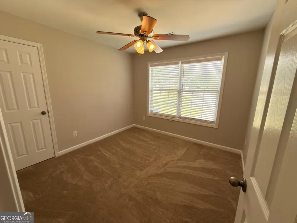 5706 Amberside LN Sugar Hill, GA 30518