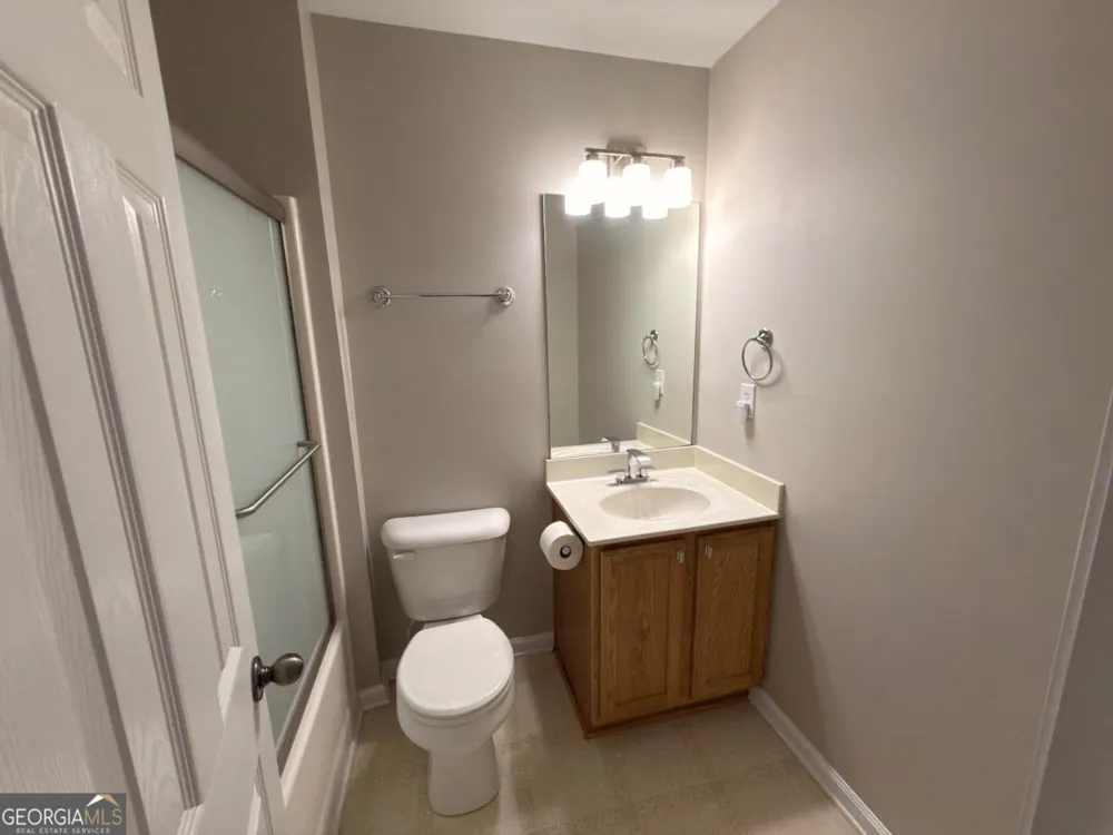5706 Amberside LN Sugar Hill, GA 30518