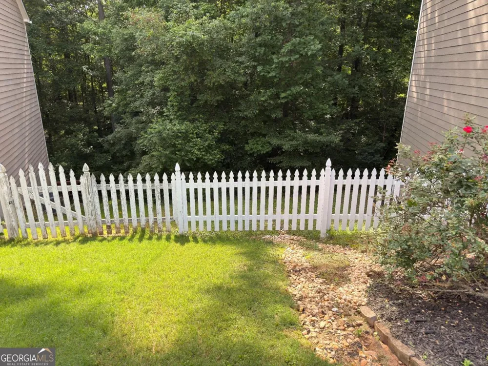 5706 Amberside LN Sugar Hill, GA 30518