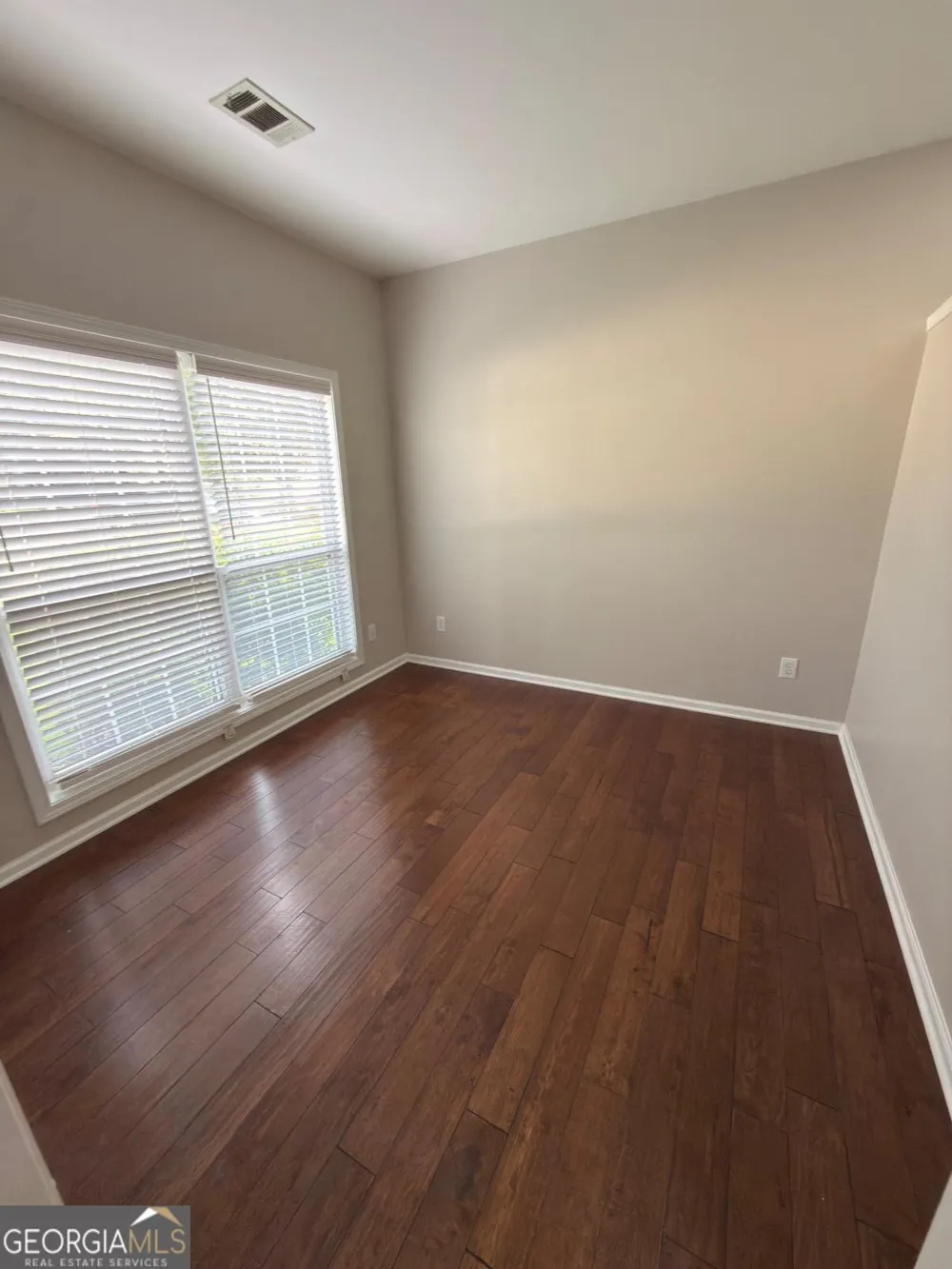 5706 Amberside LN Sugar Hill, GA 30518