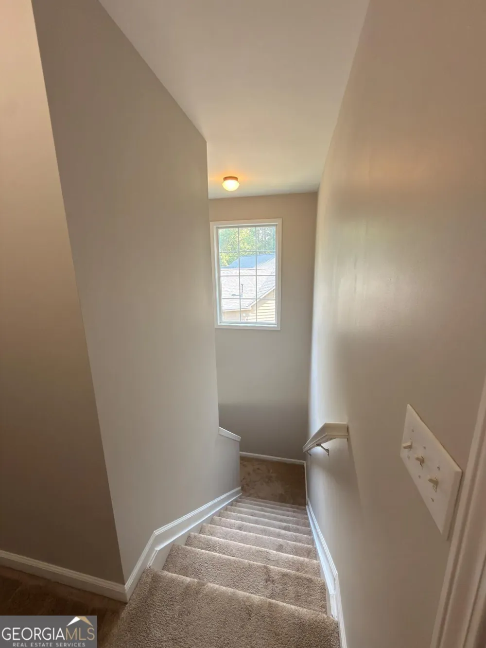 5706 Amberside LN Sugar Hill, GA 30518