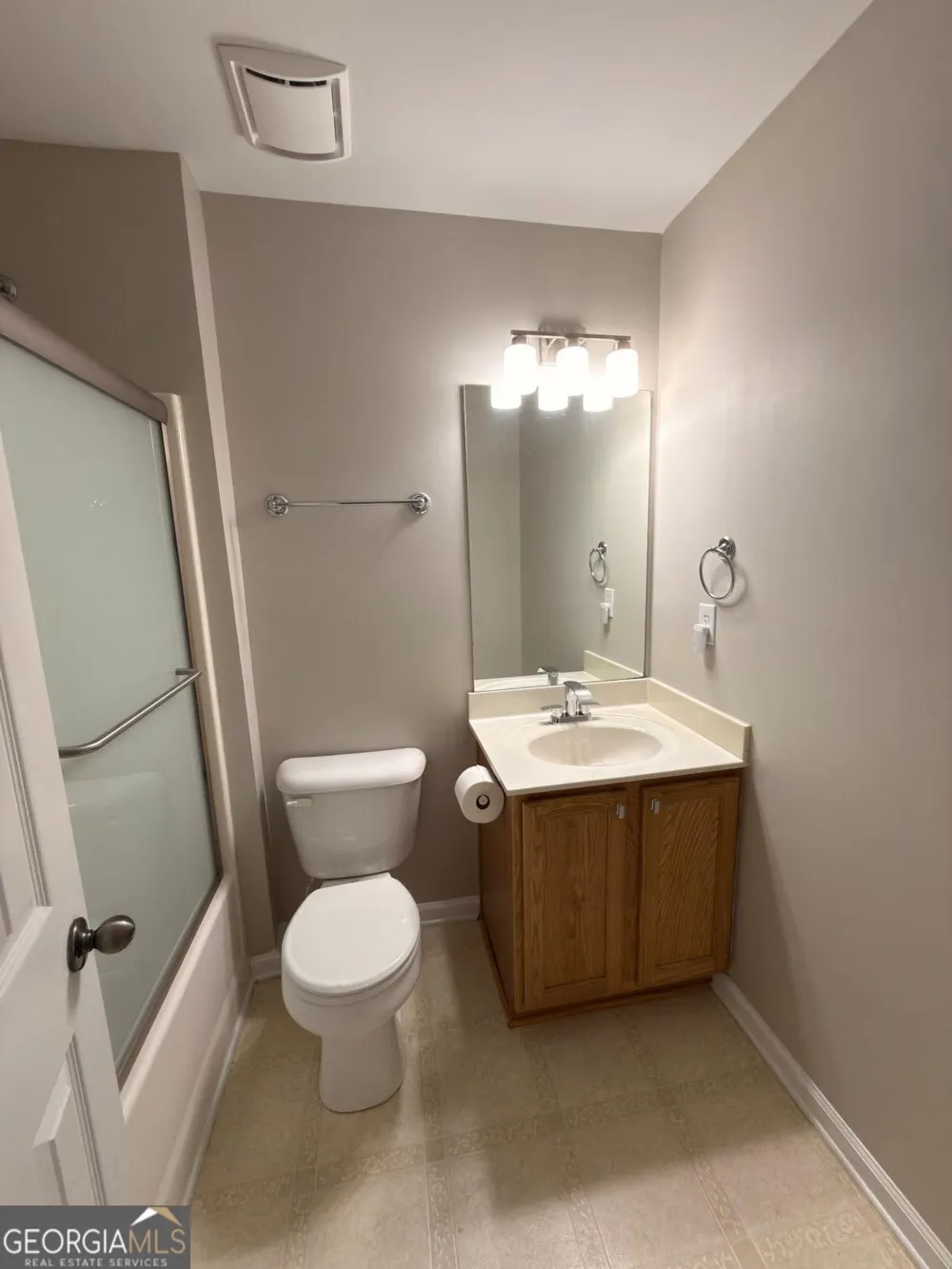 5706 Amberside LN Sugar Hill, GA 30518