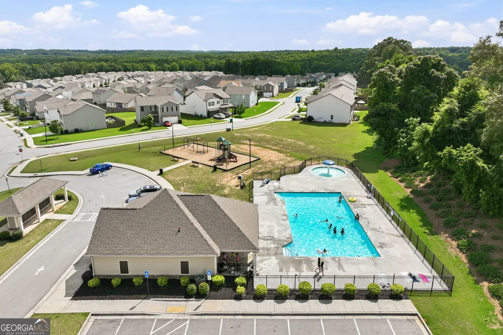 728 Starbuck PKWY Pendergrass, GA 30567